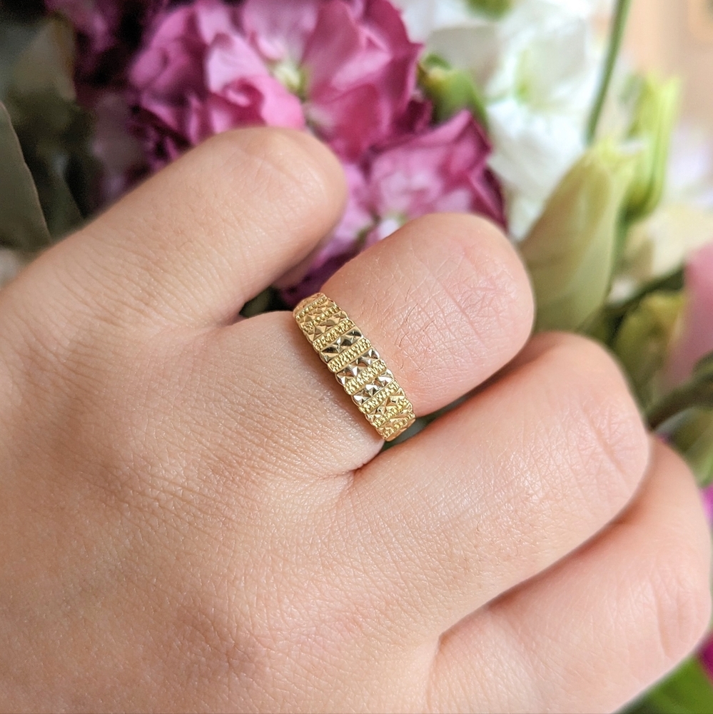 14kt solid gold ring